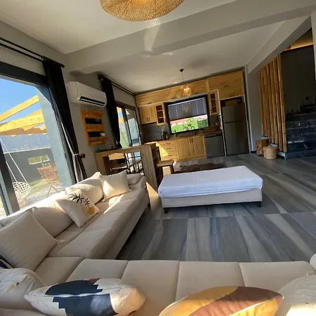 Akyaka Kitesurf 1 Tuem Oezel Havuz Ve Bahceli ムーラ